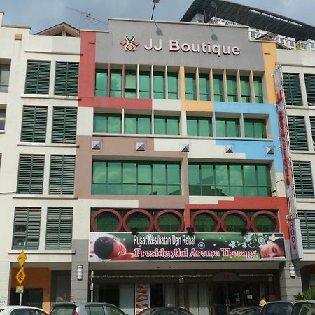 Jj Boutique Hotel - Damansara Perdana بيتالينغ جايا المظهر الخارجي الصورة